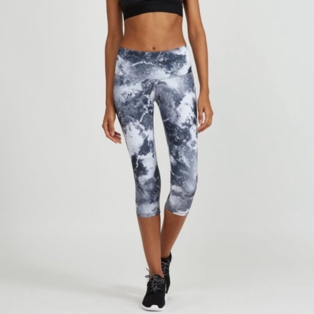 Noli cropped marbled leggings‎ size small